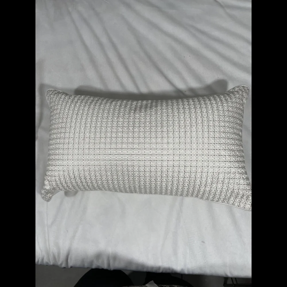 NEW Decorative Pillow for Hudson Park HP Seed Stitch Trellis